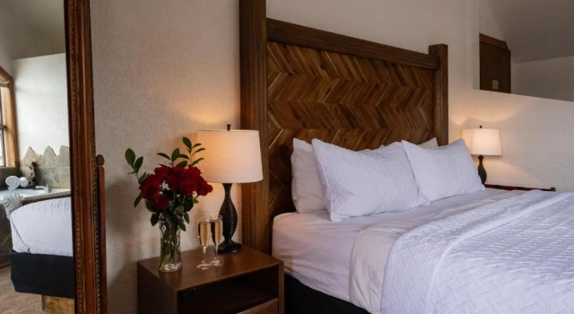 Номер Standard с видом на горы A Bear and Bison Country Inn