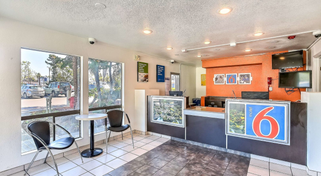 Motel 6-Oakland, CA - Embarcadero, Забронировать Мотель СПА-отели Окленда, SPA-услуги