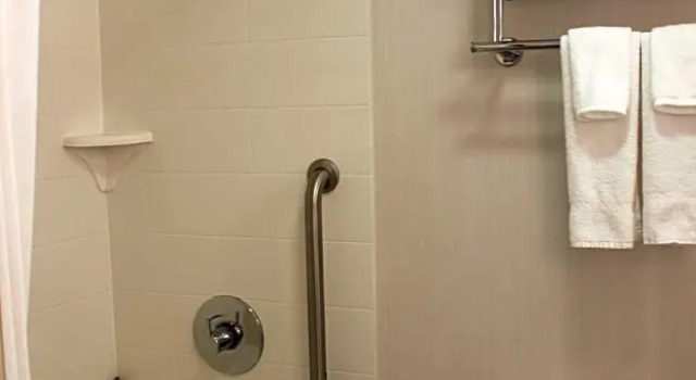 Студия Fairfield Inn & Suites New York Queens/Queensboro Bridge