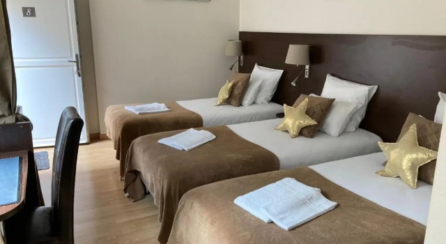 Трёхместный номер Standard Hôtel Le Saint Patrice