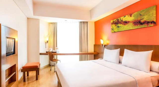 Standard Doppel Zimmer Hotel Ibis Semarang Simpang Lima