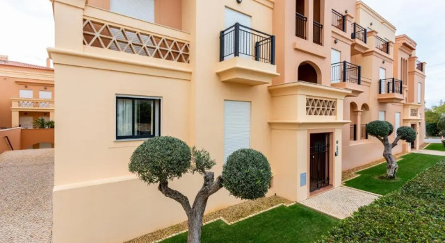 Spacious 2 bedroom apartment Baía da Luz, Rezervovat Apartmán Hotely v Luz s parkováním, Parkování
