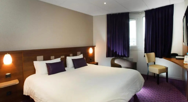 Номер Standard Brit Hotel Tours Sud - Le Cheops