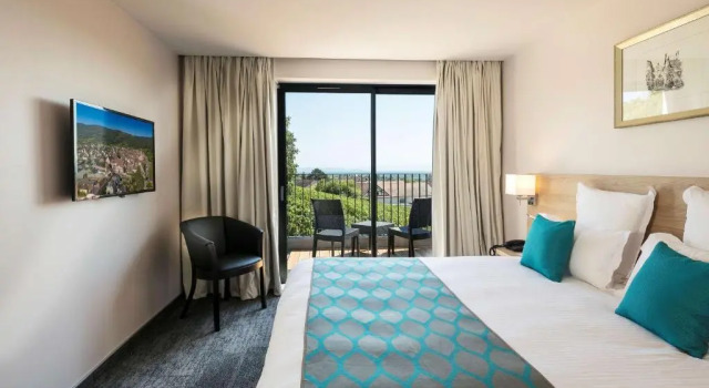 Семейный номер Standard Best Western Plus Hotel & SPA Le Schoenenbourg