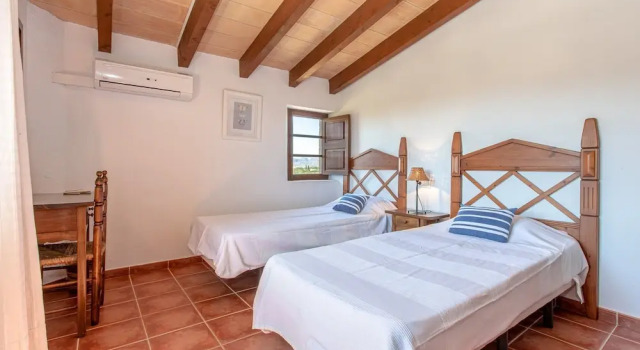 Villa in Alcudia With Private Pool & Terrace, Prenota Villa Ville a Maiorca, Villa
