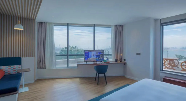 Двухместный номер Deluxe с видом на море Holiday Inn Express Xiamen Airport Zone by IHG