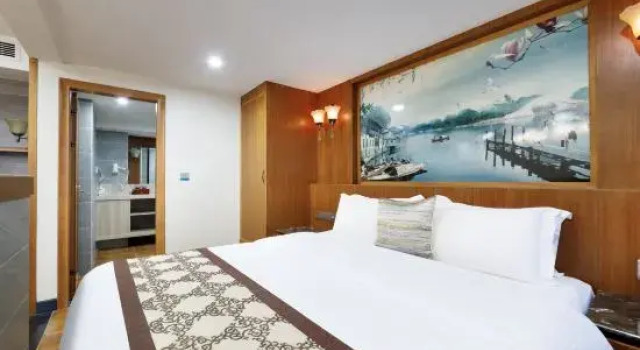 Люкс Deluxe Lincoln Extreme Hotel Shenzhen (Futian Huaqiangbei Science Museum Subway Station)