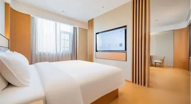 Люкс Deluxe Ji Hotel (Zigong)