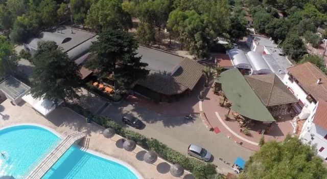 Happy Camp Camping Village Internazionale Manacore, Varaa Leirintäalue Telttailu ja glamping kohteessa Foresta Umbra, Leirintäalue
