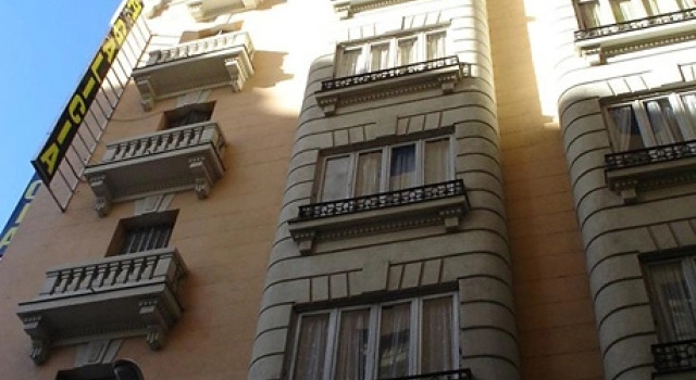 Galicia, Boek Hotel Madrid Community of Madrid, in de buurt van Edificio Grassy