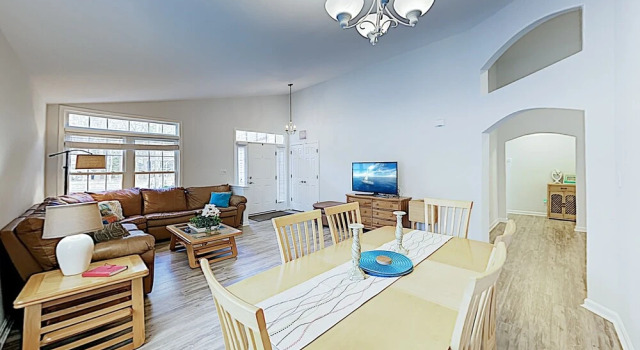 New Listing! Choice Getaway - 5 Pools & Beach Club 3 Bedroom Home, Rezerwuj Hotel Hotele w Ocean Pines z basenem, Basen