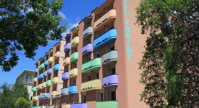 Hotel Turist, Забронировать Отель Ружинов Братислава, рядом с Торгово-развлекательный центр Polus City Center
