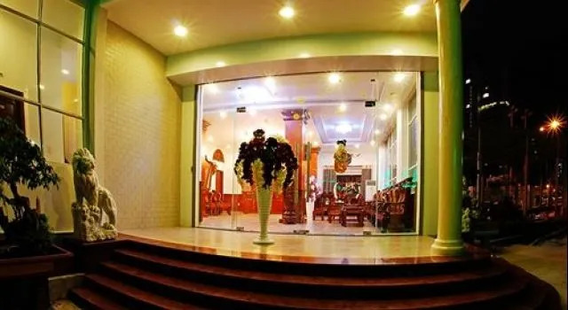 Tuong Phat Hotel, Prenota Hotel Da Nang Da Nang