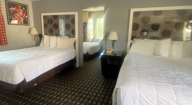 Семейный номер Standard Budget INN At The Heavenly Gondola