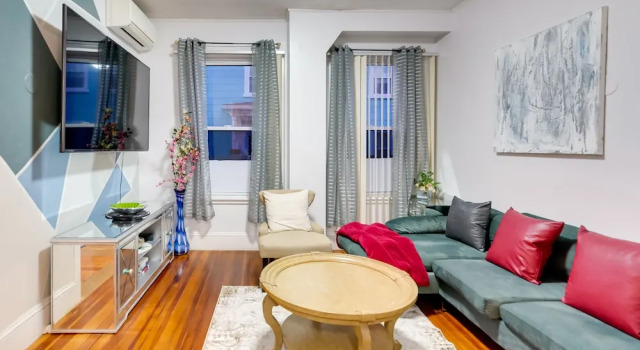 Pet-friendly Salem Apartment w/ Shared Deck!, Забронировать Апартаменты/квартира Сейлем Норт-Шор, рядом с North Shore Medical Center - Salem Campus