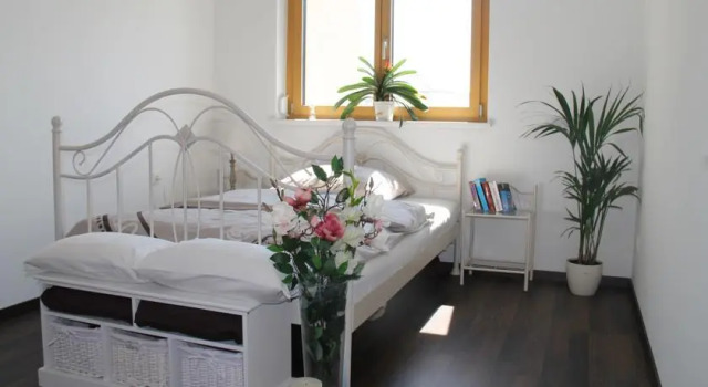 Ferienappartement Weiden Am See, Book Apartment  