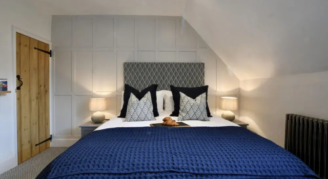 Arlo Cottage, Orford, Buchen Sie Ferienhaus Hotels in Suffolk mit Parkplatz, Parkplätze