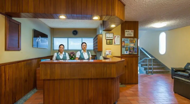 Travelers Suites Edificio Rayda