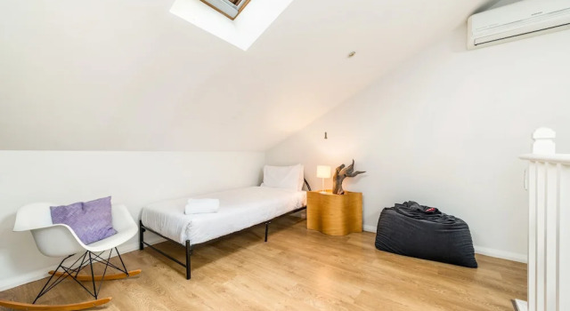 Double Storey Sydney Home Near Sydney Uni