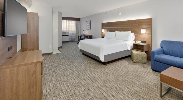 Люкс Holiday Inn Express & Suites Irving Conv Ctr - Las Colinas by IHG