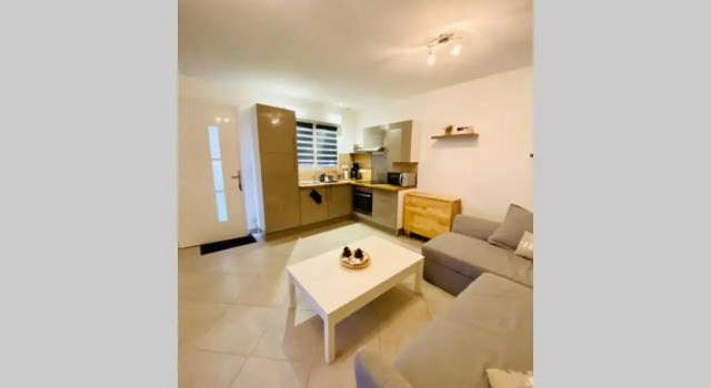 Les Pignots Logement T2 Bassin Arcachon, Забронировать Отель Отели Бассен-д'Аркашон с парковкой, Парковка
