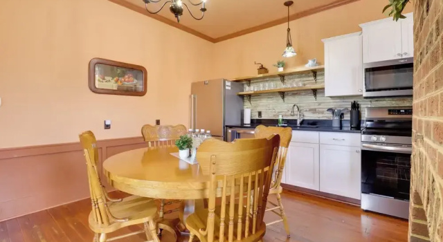 Walk to Downtown: Historic Home in Edentons Heart, Rezervasyon Tatil Evi Edenton Kuzey Karolina
