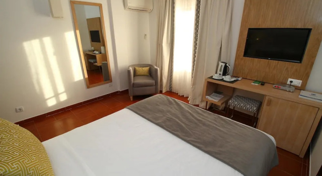 Люкс с балконом Best Western Hotel Dom Bernardo