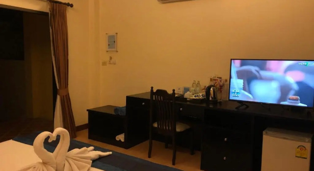 Двухместный номер Deluxe с балконом Samui Mermaid Beachfront