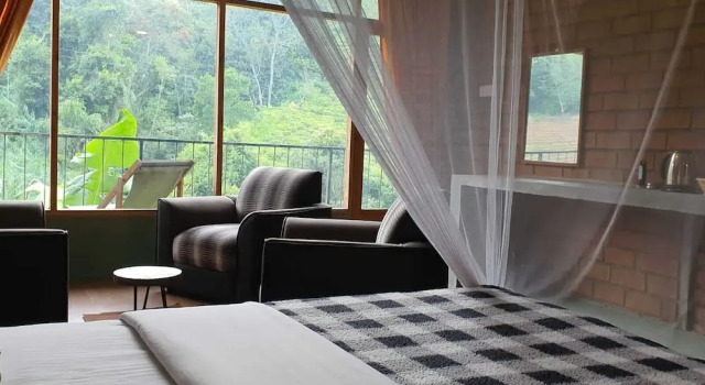 Ayubo Ella - Bed & Breakfast