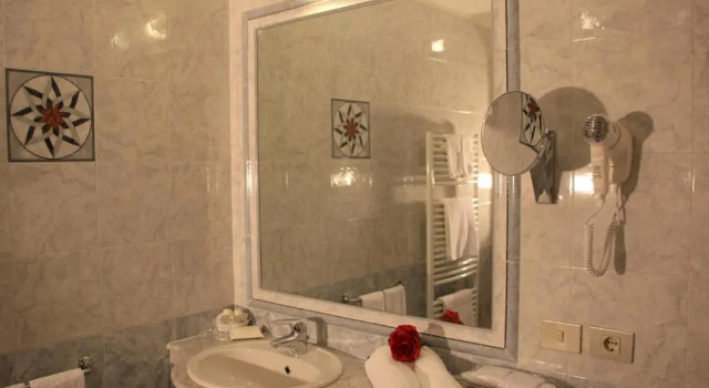 Полулюкс Hotel Alpenrose Dolomites