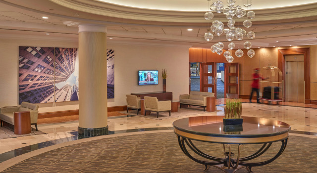 Detroit Marriott at the Renaissance Center, Забронировать Отель Отели Детройта с завтраком, рядом с Joe Louis Arena, Завтраки