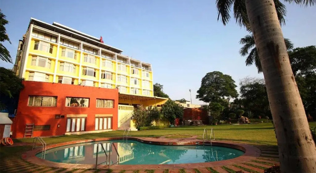Cama Hotel, Rezerwuj Hotel Hotele w Gujarat ze śniadaniem, Śniadanie