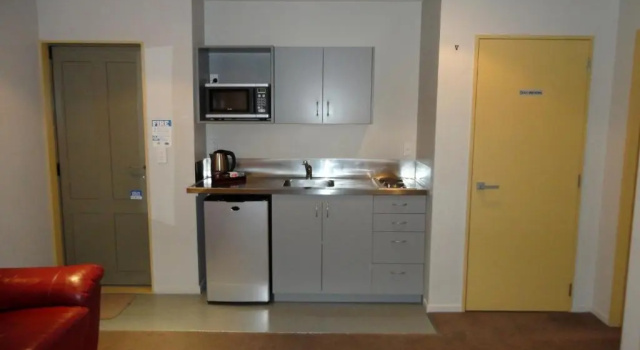 Апартаменты Superior Bealey Avenue Motel