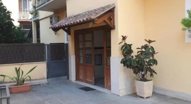 Rey Apartament, Забронировать Апартаменты/квартира Отели Рима с парковкой, рядом с Больница Святого Камилло, Парковка