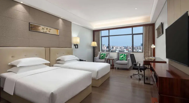 Двухместный номер Deluxe Wyndham Garden Foshan Nanhai