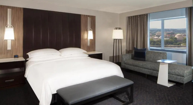 Двухместный номер High Floor Corner Charles river view Hilton Boston Back Bay