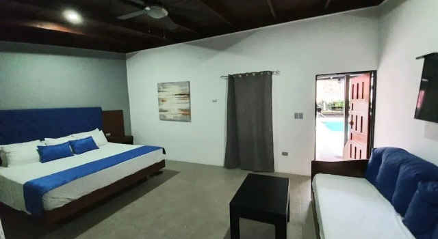 Hotel Blue Marlin - Nightclub & Sports Bar on Site, Забронировать Отель Отели Хако с парковкой, рядом с Пляж Хако, Парковка