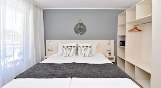 Семейный люкс Deluxe iHotel Sunny Beach