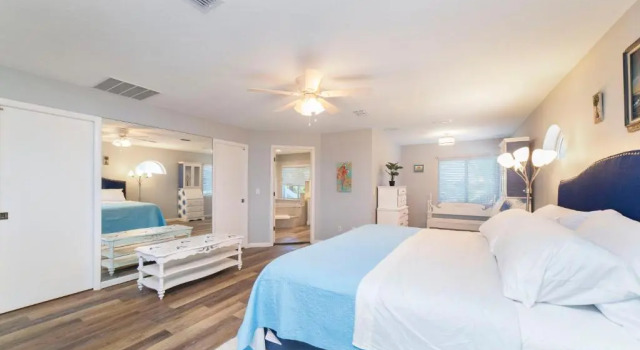 Luxury Ocean Blue beach house- 3 bed room Dog friendly