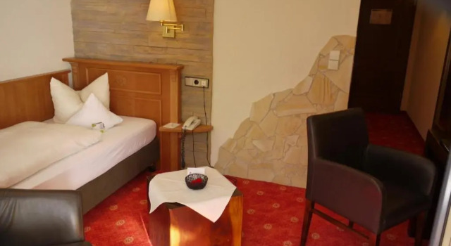 Ringhotel Sonnenhof, Забронировать Отель Отели Байрсброн с завтраком, Завтраки