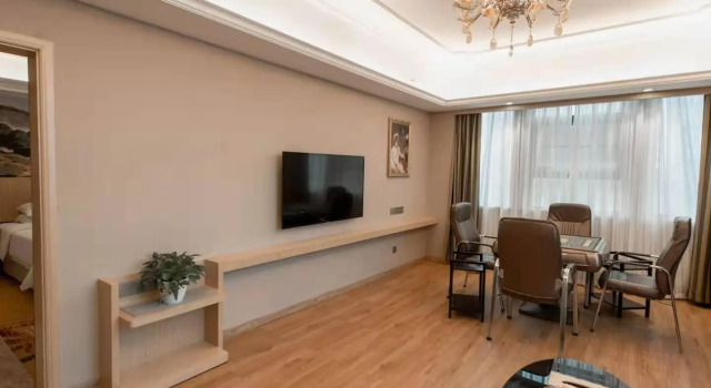 Люкс Vienna International Hotel Hunan Changde Taoyuan Longba