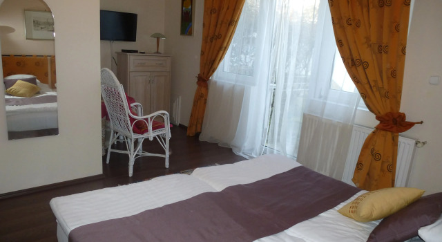 Albergo Giardino, Book Hotel Balatongyorok 