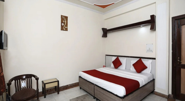 Номер Standard OYO 12671 Hotel Prithvi Palace