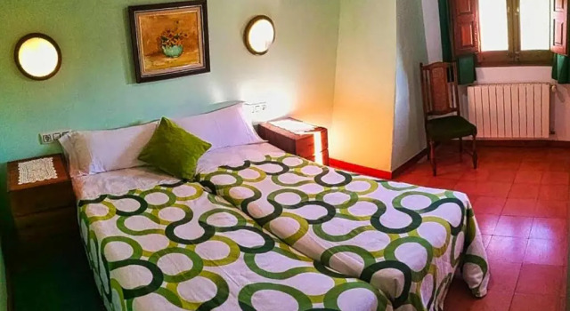 Casa rural exclusiva con 9 hab 16-25pax con piscina privada y BBQ cubierta