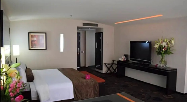 Двухместный люкс c 1 комнатой Crowne Plaza Toluca - Lancaster by IHG
