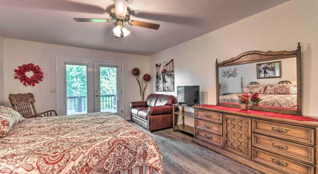Апартаменты < 2 Mi to Lake Coronado: Apt w/ Grill!