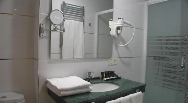 Трёхместный номер Standard с видом на сад Hotel Infante Antequera