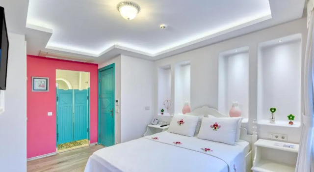 Sigacik Gardenya Buti̇k Otel, Забронировать Отель Отели в центре Сигаджик, в центре, Завтраки, Парковка