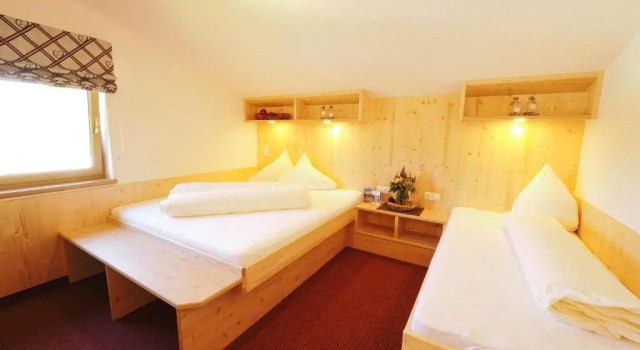 Трёхместный номер Standard Haus Zeinissee