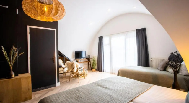 Двухместный номер Standard с балконом Hotel Neptunus